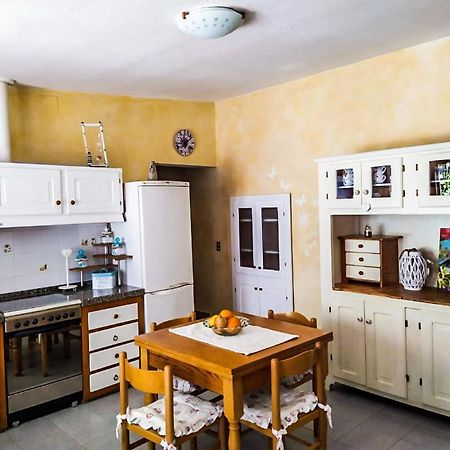 Casa Maddalenina Con Giardino, Vicino Al Mare! Appartement La Maddalena  Buitenkant foto