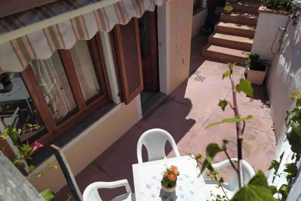 Casa Maddalenina Con Giardino, Vicino Al Mare! Appartement La Maddalena  Buitenkant foto