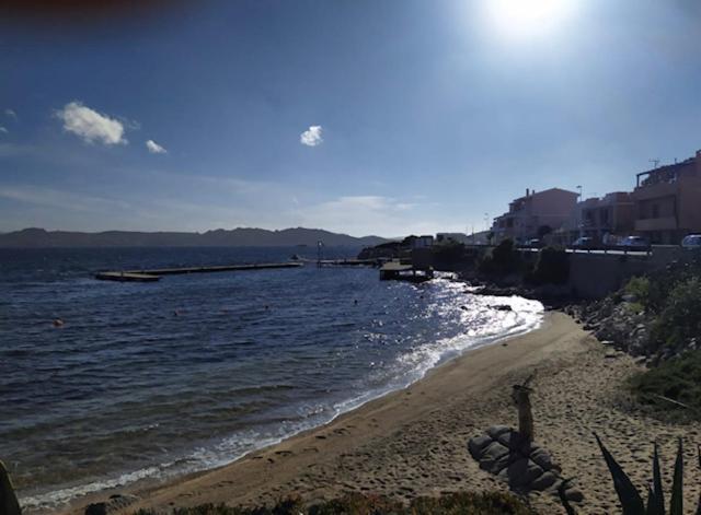 Casa Maddalenina Con Giardino, Vicino Al Mare! Appartement La Maddalena  Buitenkant foto